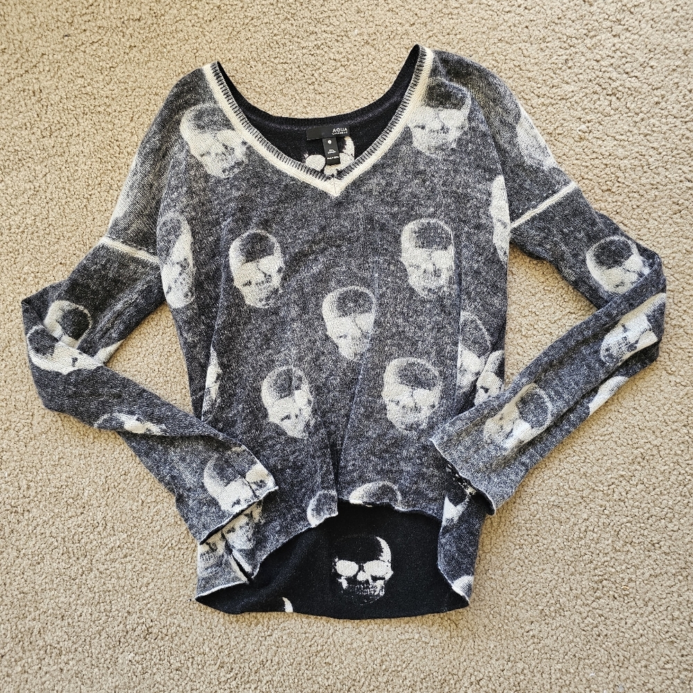 AQUA Cashmere Chaos Skull V-neck Sweater 100% Cashmere, Size Small